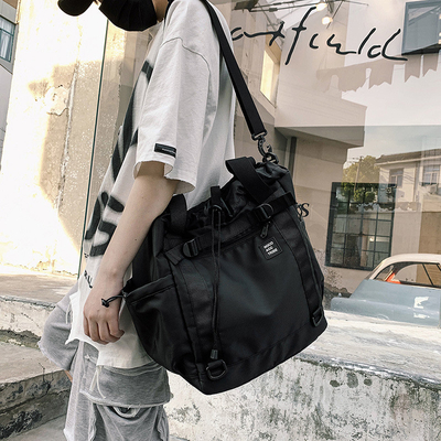 Silk Screen Printed One Shoulder Travel Bag for Trendy Design and Employee Anniversary