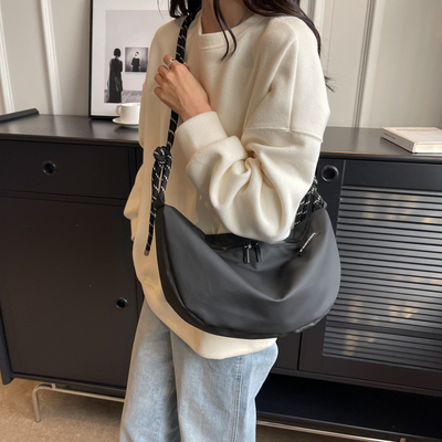 Printing Techniques for Graphics UV Printed Fashionable Sports Shoulder Bag