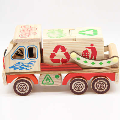 Swinging Wooden Flipper Car Model Ideal for Home Decoration and Thanksgiving Occasion