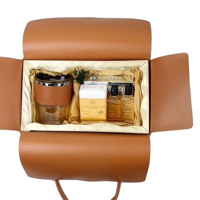 Leather Hand Carrying Business Gift Set Toothpaste Shower Gel Shampoo Soap Cup Sleeve