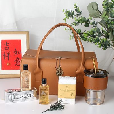 Leather Hand Carrying Business Gift Set Toothpaste Shower Gel Shampoo Soap Cup Sleeve