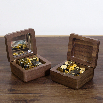 UV Printing Movement Walnut Octopus Music Box for Desktop Decoration and Creative