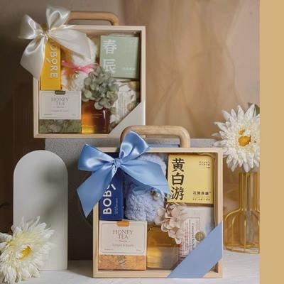 Alumni Relations/Class Reunions Acrylic Transparent Portable Wooden Box for Gift Bag