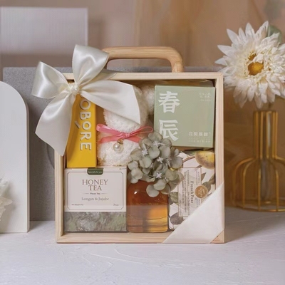 Alumni Relations/Class Reunions Acrylic Transparent Portable Wooden Box for Gift Bag