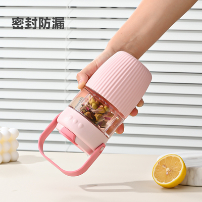 Upgrade Your Office Supplies with This Magnetic Suction Cup Perfect