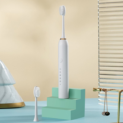 Electric Toothbrush Set with Custom Logo Small Size 3 Brush Heads Silk Screen Printing