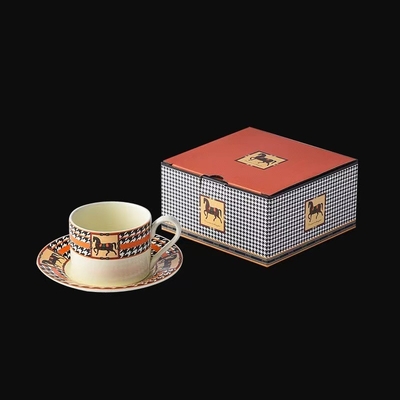 Silk Screen Printed Handheld Gift Box Makeup Cup Perfect for Promoting Your Business