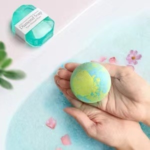 Silk Screen Printing Handheld Gift Set with Aromatherapy Candle and Soaking Bath Ball