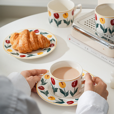 Mother's Day Gift Hand-drawn Tulip Coffee Cup and Plate Set with High Aesthetic Value