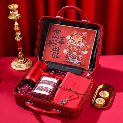 Unforgettable Mother's Day Gift Box Set for Alumni Relations and Class Reunions