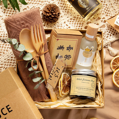 Forest Style Hand Gesture Gift Box Set Novelty Gifts for Bridesmaids and Groomsman