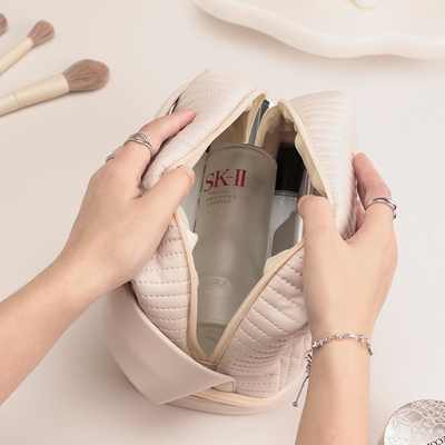 Office Products Dry and Wet Separation Cosmetic Bag in Candy Color for Customized Shape