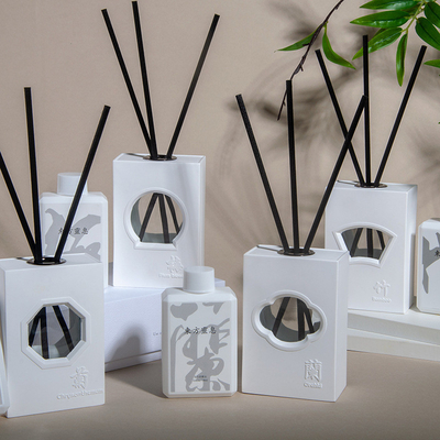 Garden Chinese Window Hollow Series Aromatherapy Set Meilan Bamboo Chrysanthemum Jar