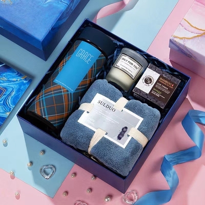 Customer's Logo Accompanying Hand Gift for Bridesmaids and Groom's Final Gift Box
