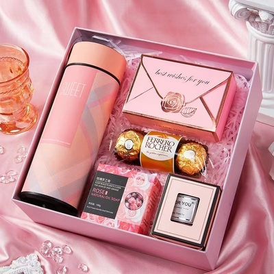 Customer's Logo Accompanying Hand Gift for Bridesmaids and Groom's Final Gift Box