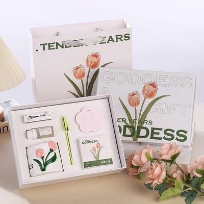 Celebrate Women's Day with the Perfect Gift Creative Flower Aromatherapy Candle Gift Box
