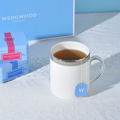 Surprise Your Customers with This Platinum Lace Mug and Portable Tea Jar Gift Box Set