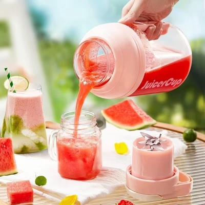 Easter Occasion Household Small Charging Electric Juice Cup with Silk Screen Printing