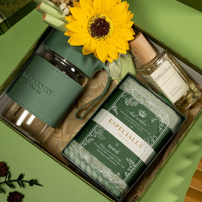Customized Logo Forest Retro Texture Gift Box Ideal Goddess Day Souvenir for Hotels