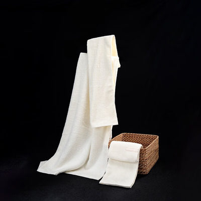 Customer's Logo Light Luxury Drunken Love Woolen Bath Towel Set with 2 Color Printing