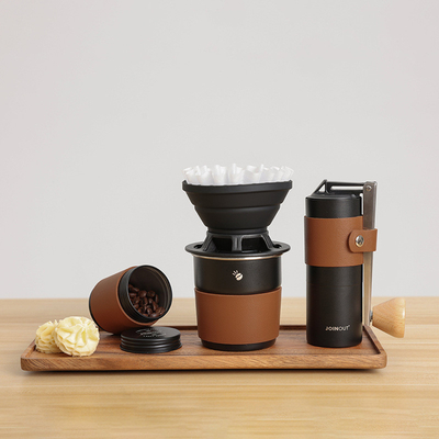 Outdoor Portable Coffee Set with Hand Cranked Bean Grinder and Filter Cup Combination