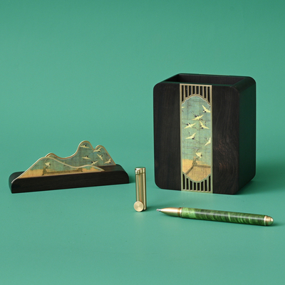 Travel Agency Desktop Decorative Ornaments April Fool's Day Red Wooden Pen Holder Set