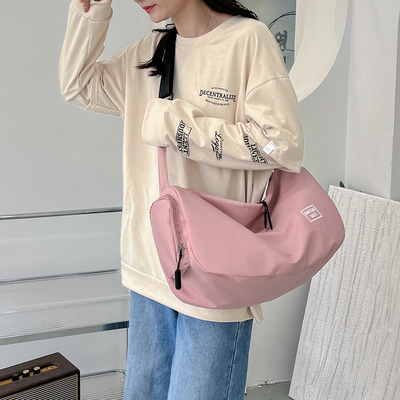 Fashionable and Durable Single Shoulder Diagonal Cross Fitness Bag for All Your Needs