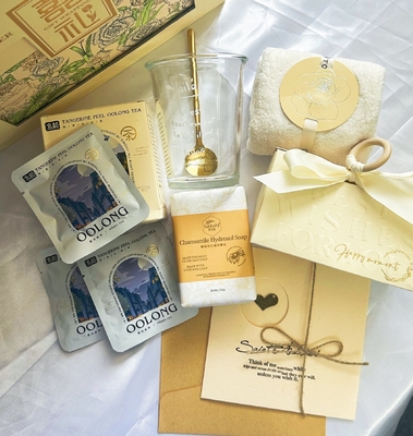 Personalized Wedding Gift Set Towel Soap Water Cup Oolong Tea and Creative Candy Box