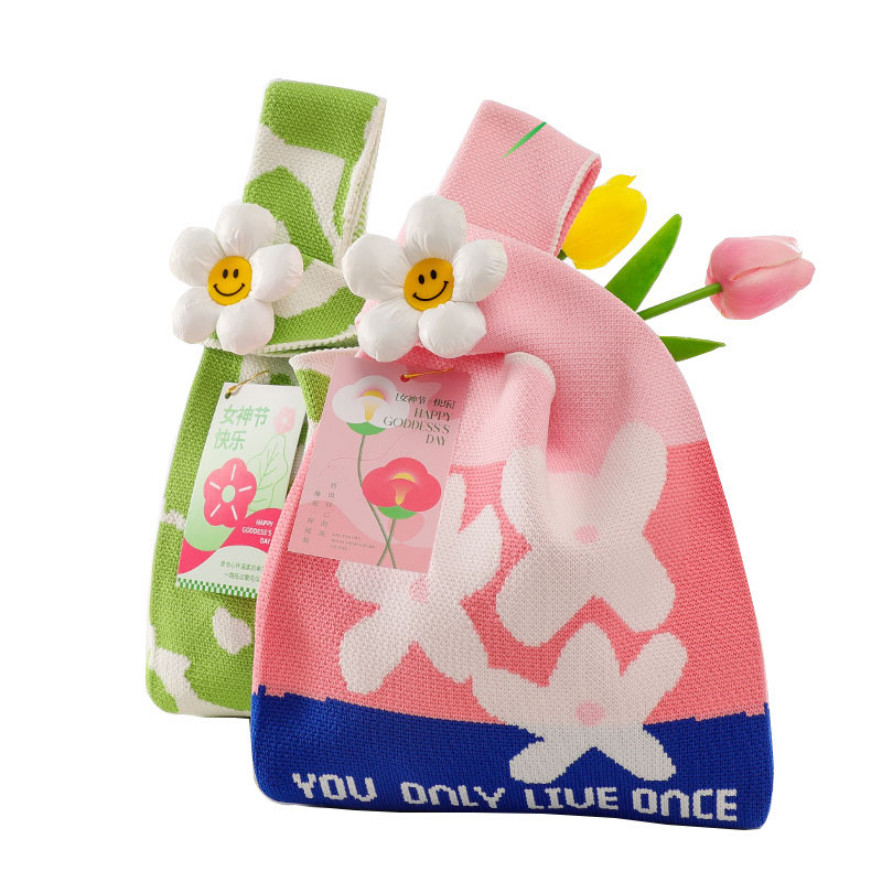 Birthday Gift for Girls Unique Knitted Hand-Held Gift Creative and Practical Souvenir