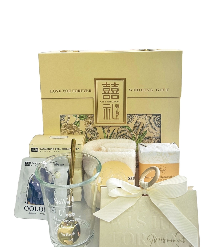 Personalized Wedding Gift Set Towel Soap Water Cup Oolong Tea and Creative Candy Box