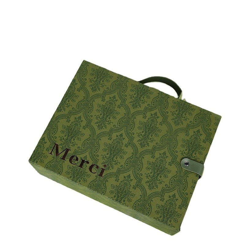 Light Luxury Retro Print Souvenir Set Perfect for Alumni Relations and Class Reunions